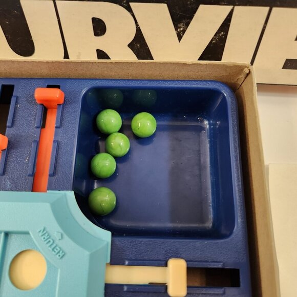 Stay Alive Board Game Milton Bradley Canada Bilingual Version COMPLETE Vtg - Picture 4 of 14